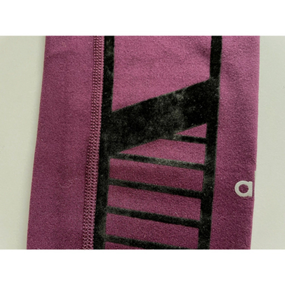 ALO Yoga High Waist Flocked Moto Legging in Black Plum XS - Picture 10 of 10